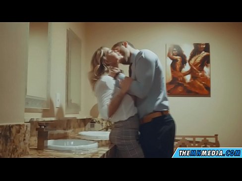 ❤️ Büyük memeli bir sarışın seni umumi tuvalette baştan çıkardığında ❤❌ Seks videosu bize %tr.higlass.ru ❤